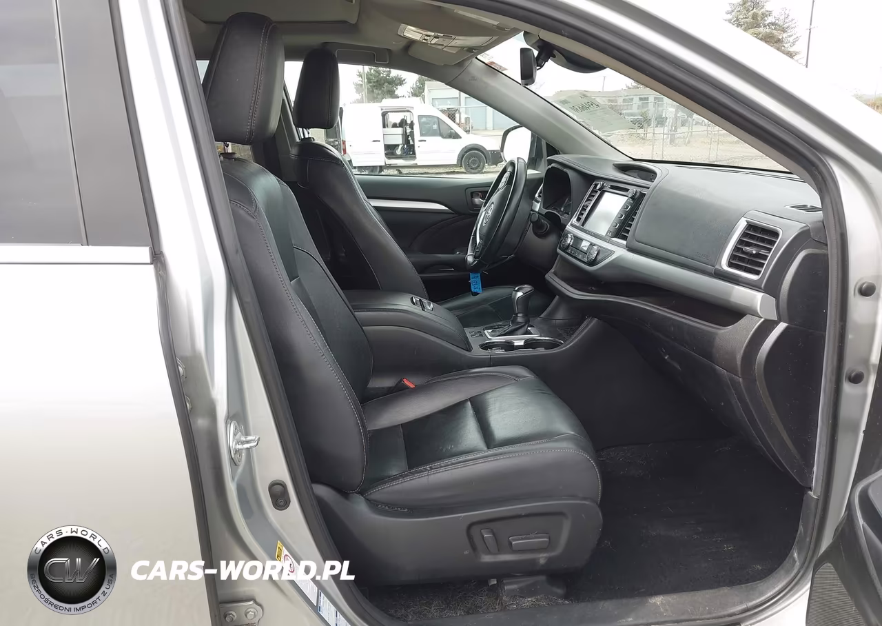2019 Toyota Highlander Xle VIN:5TDJZRFH1KS581519 - 5