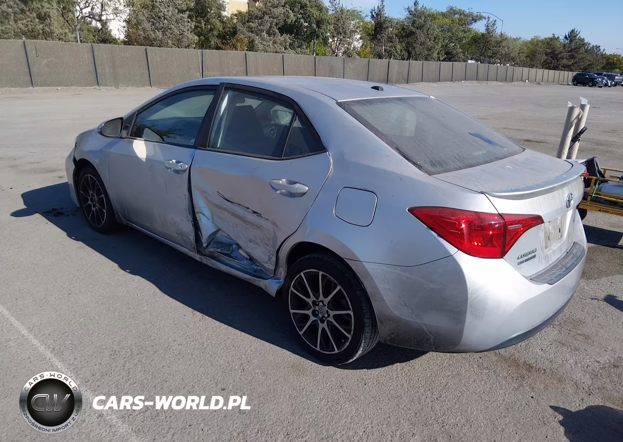 2017 Toyota Corolla Se Special Edition VIN:5YFBURHEXHP612953 - 3