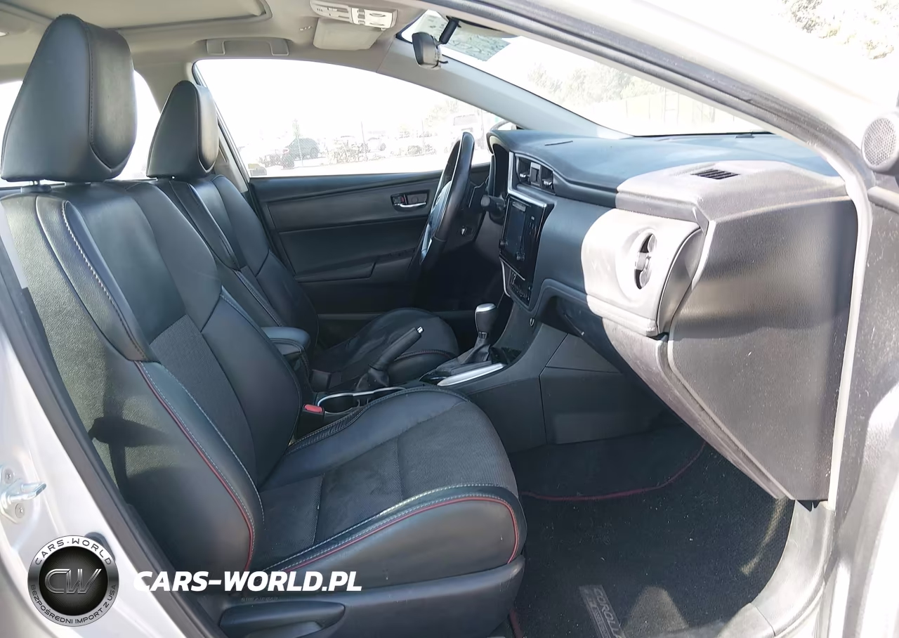 2017 Toyota Corolla Se Special Edition VIN:5YFBURHEXHP612953 - 5