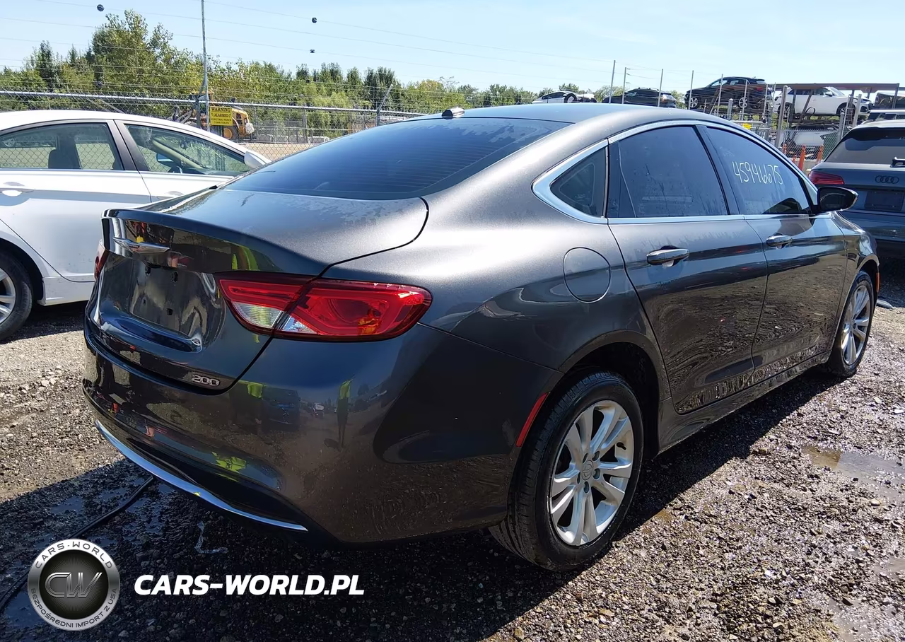 2015 Chrysler 200 Limited VIN:1C3CCCAB8FN600707 - 4