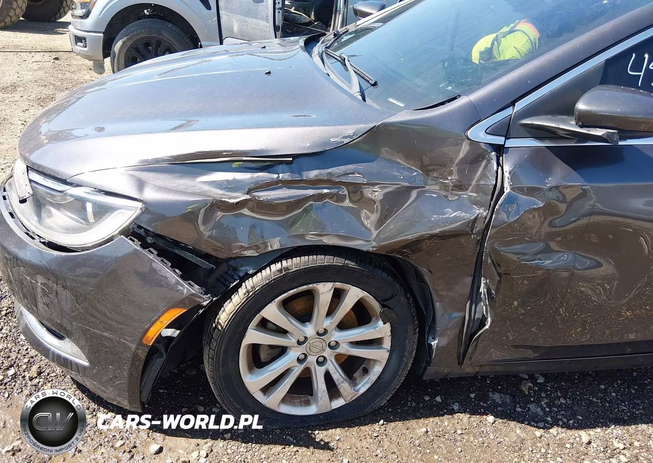 2015 Chrysler 200 Limited VIN:1C3CCCAB8FN600707 - 6