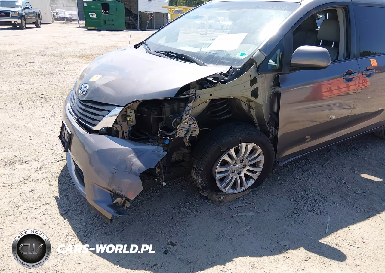 2011 Toyota Sienna Xle V6 VIN:5TDYK3DC4BS030637 - 6