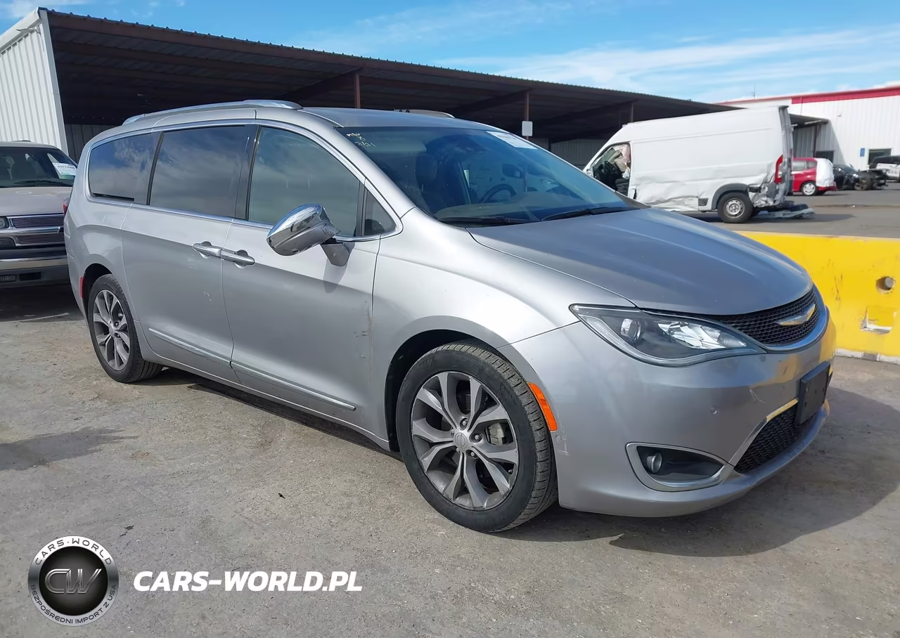 2017 Chrysler Pacifica Limited VIN:2C4RC1GG1HR647869 - 1
