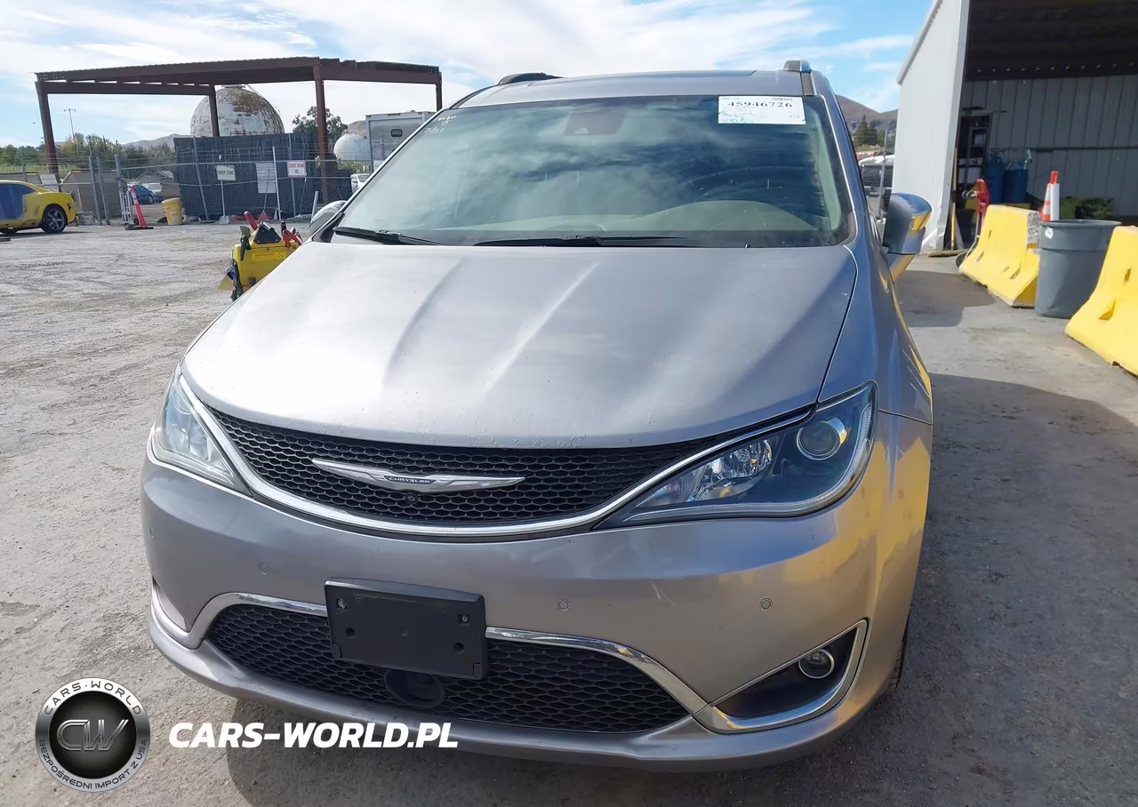 2017 Chrysler Pacifica Limited VIN:2C4RC1GG1HR647869 - 13