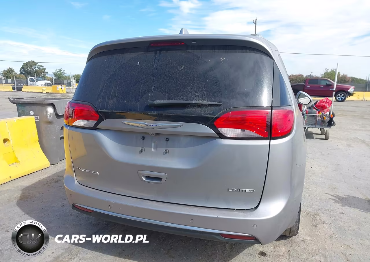 2017 Chrysler Pacifica Limited VIN:2C4RC1GG1HR647869 - 17