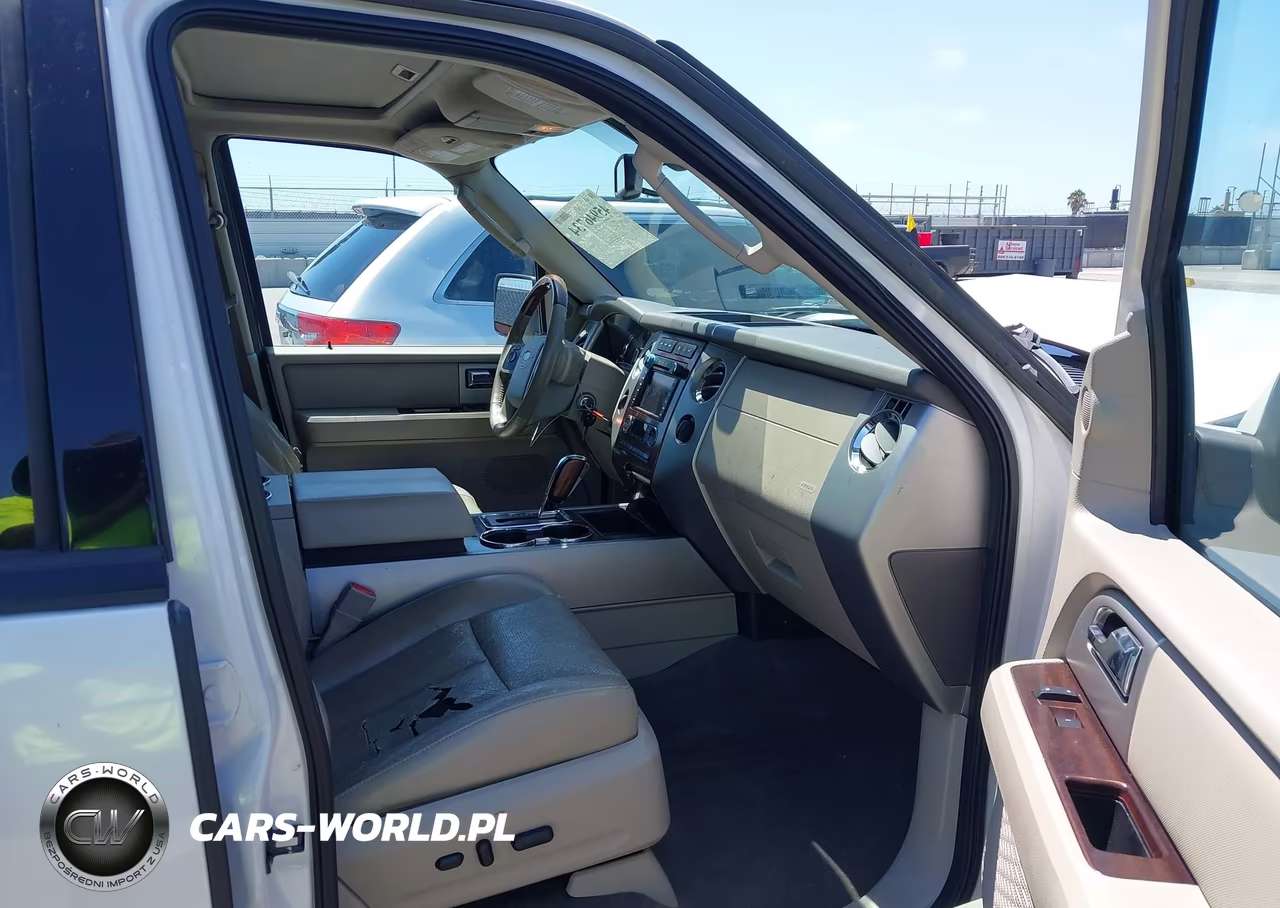 2010 Ford Expedition Limited VIN:1FMJU2A52AEB52439 - 5