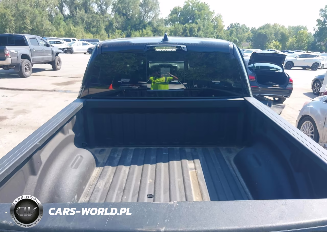 2022 Ram 1500 Limited VIN:1C6SRFHTXNN437988 - 18