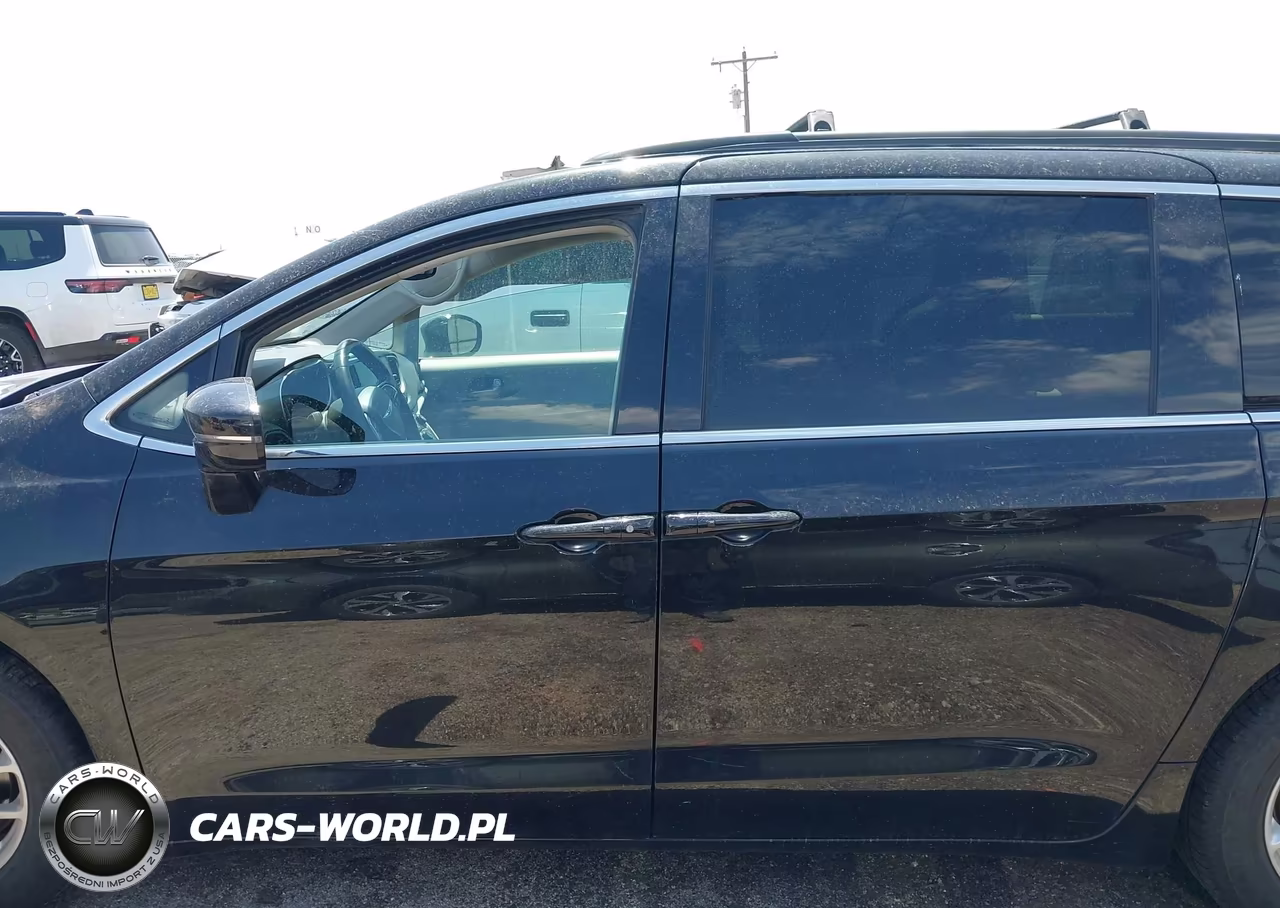2022 Chrysler Pacifica Touring L VIN:2C4RC1BG3NR139096 - 15