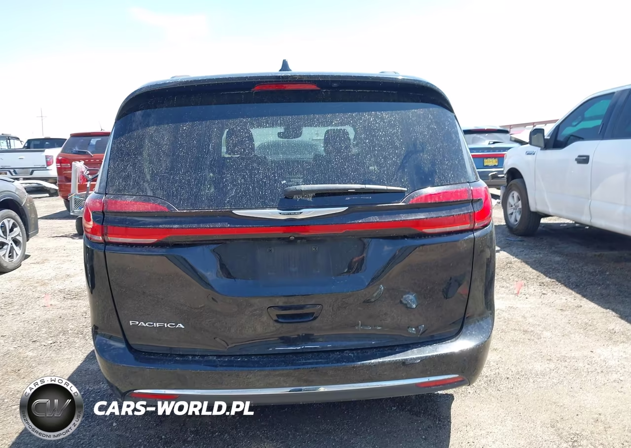 2022 Chrysler Pacifica Touring L VIN:2C4RC1BG3NR139096 - 17