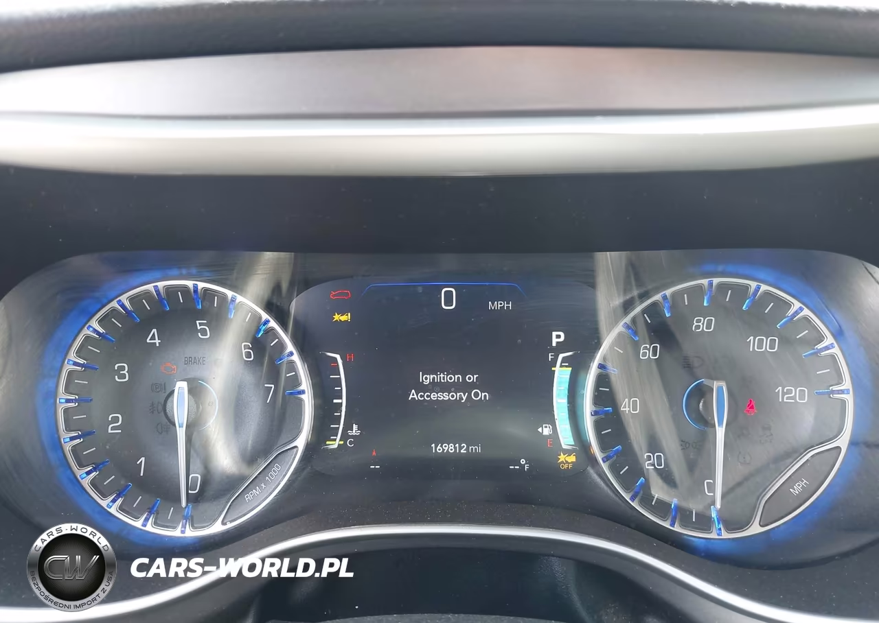 2022 Chrysler Pacifica Touring L VIN:2C4RC1BG3NR139096 - 7