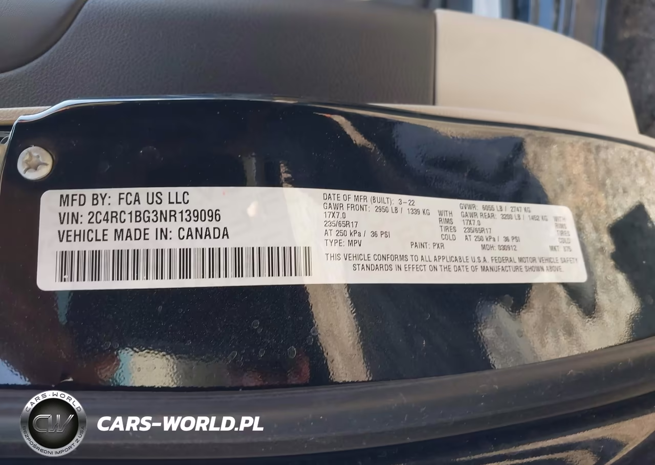 2022 Chrysler Pacifica Touring L VIN:2C4RC1BG3NR139096 - 9