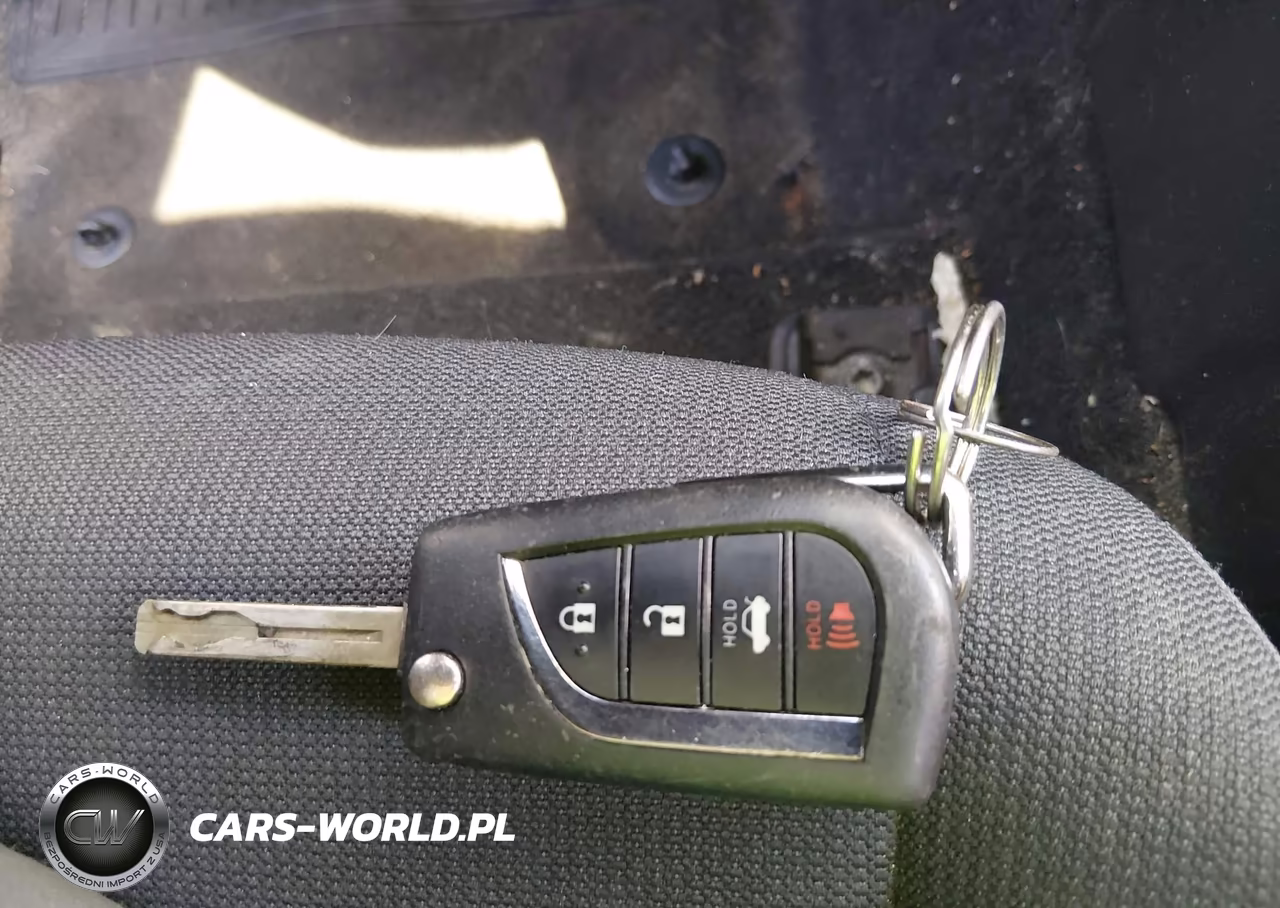 2021 Toyota Corolla Le VIN:5YFEPMAE7MP166403 - 11