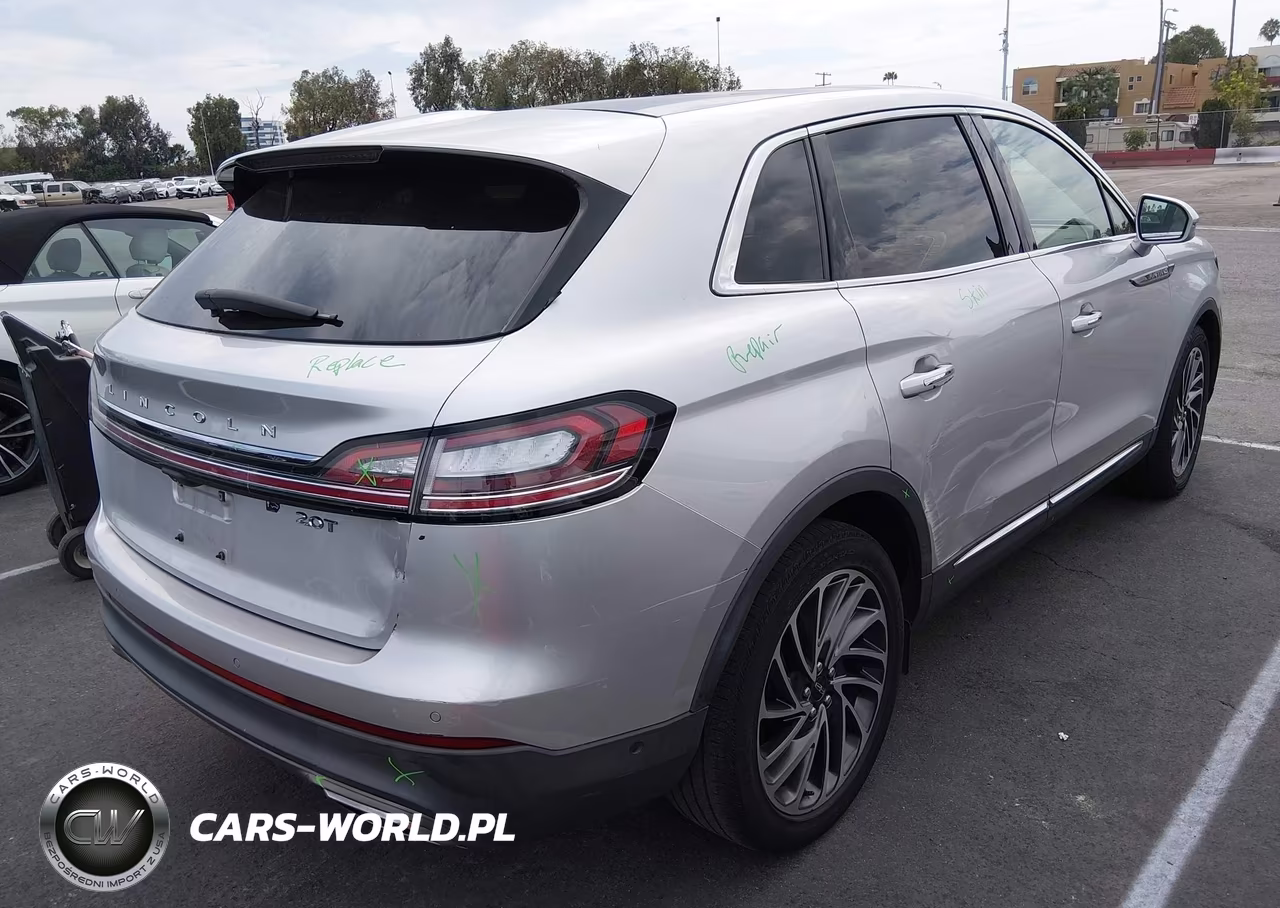 2019 Lincoln Nautilus Reserve VIN:2LMPJ6L95KBL35667 - 4