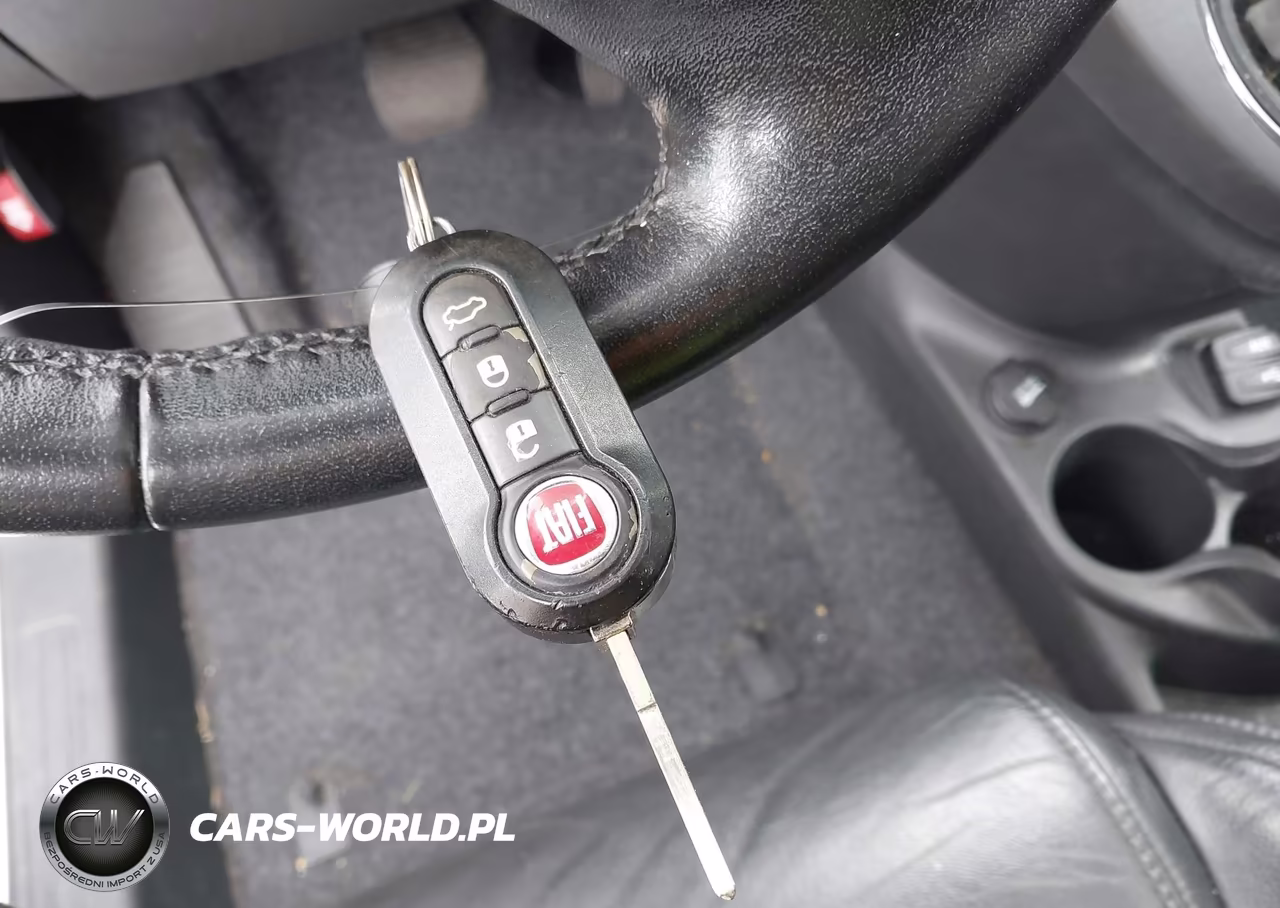 2018 Fiat 500 Lounge VIN:3C3CFFCH7JT352131 - 11