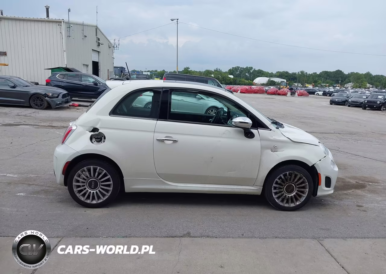 2018 Fiat 500 Lounge VIN:3C3CFFCH7JT352131 - 13
