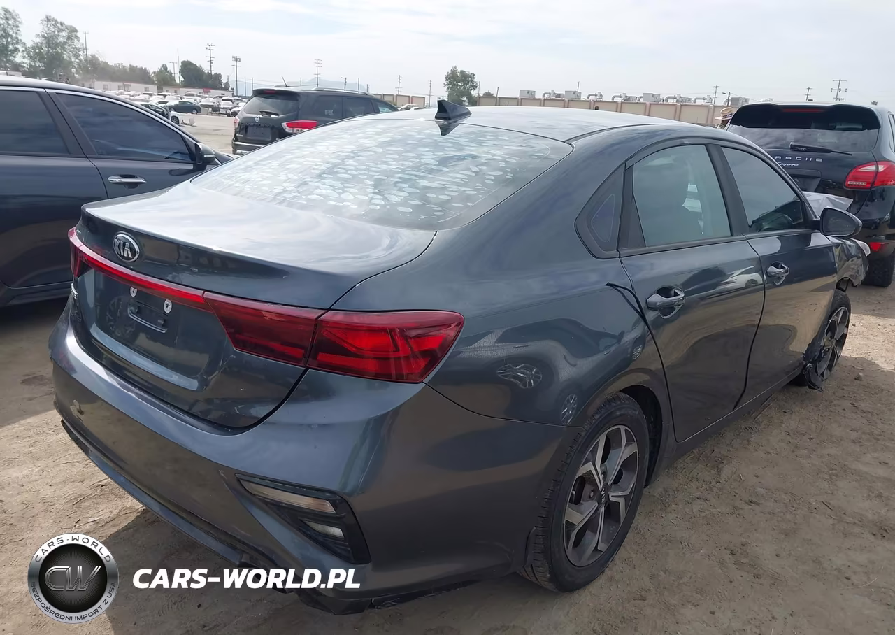 2019 Kia Forte Lxs VIN:3KPF24AD2KE021682 - 4