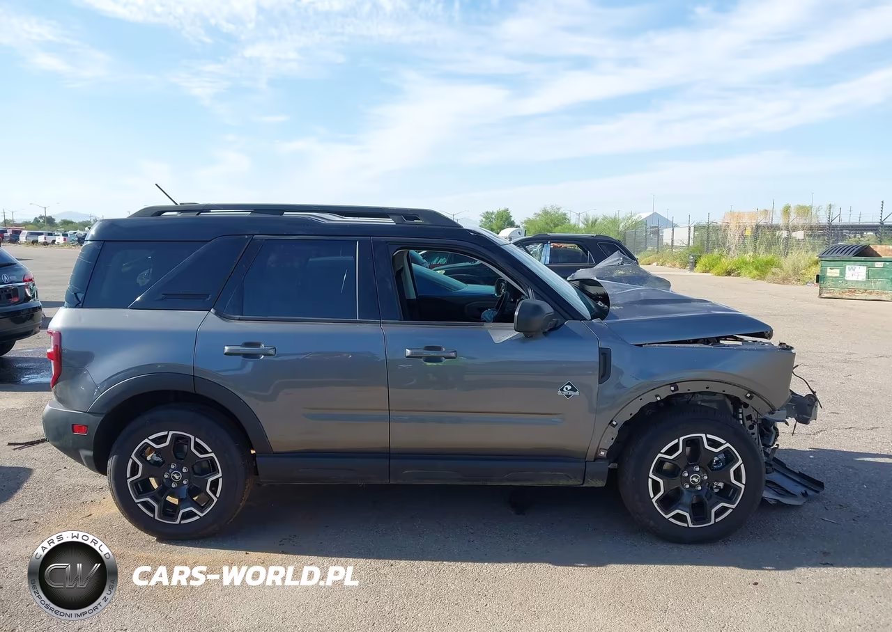 2025 Ford Bronco Sport Outer Banks VIN:3FMCR9CN0SRF57889 - 14