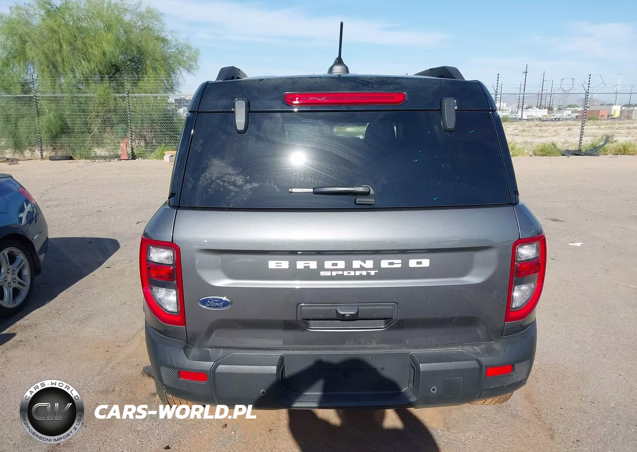 2025 Ford Bronco Sport Outer Banks VIN:3FMCR9CN0SRF57889 - 17