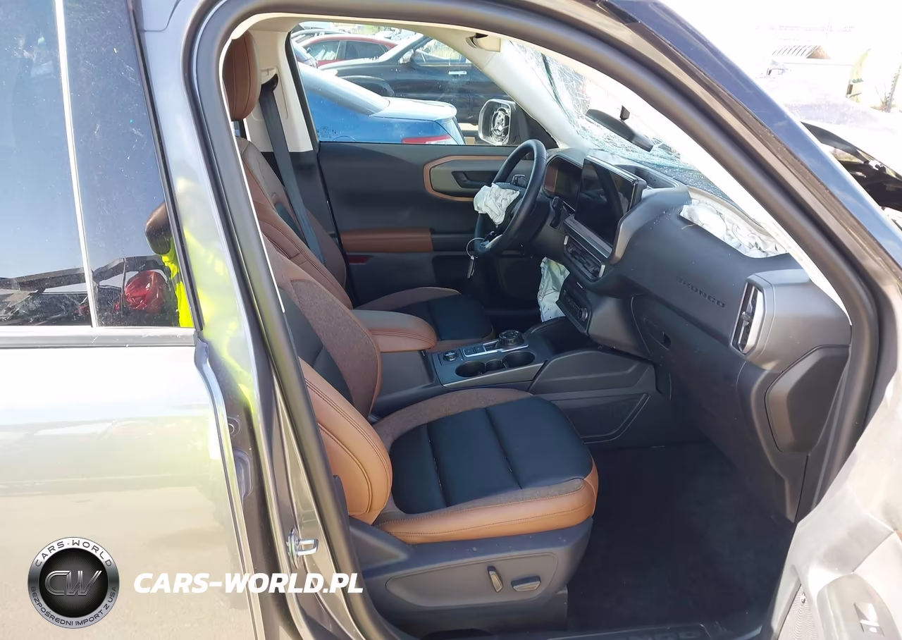 2025 Ford Bronco Sport Outer Banks VIN:3FMCR9CN0SRF57889 - 5