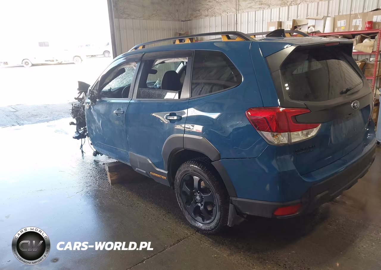 2024 Subaru Forester Wilderness VIN:JF2SKAJC4RH445729 - 3
