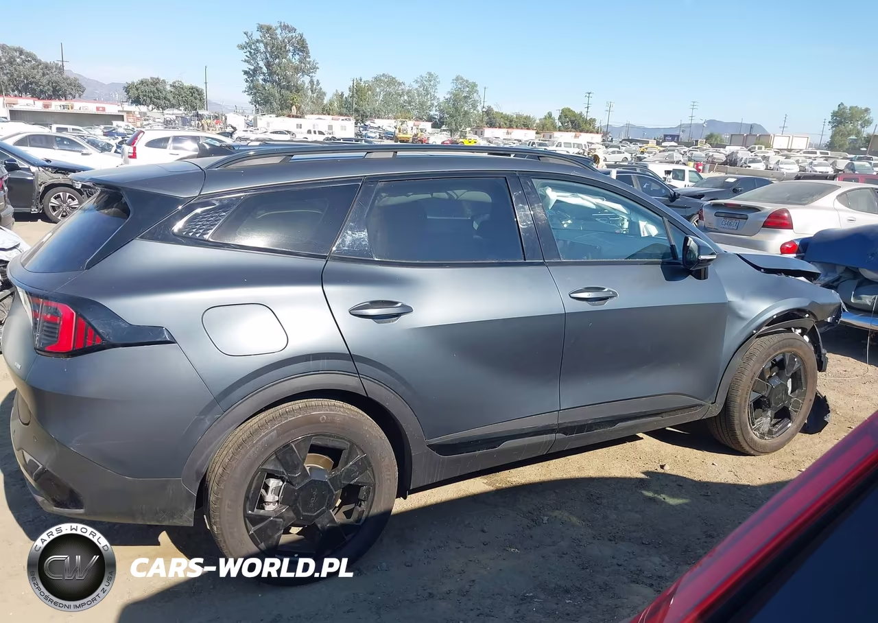 2026 Kia Sportage Plug-In Hybrid X-Line VIN:KNDPYDDH3T7303638 - 14
