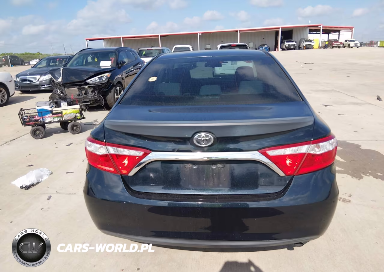 2016 Toyota Camry Le VIN:4T4BF1FK2GR575159 - 16