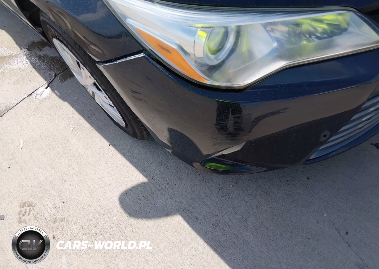 2016 Toyota Camry Le VIN:4T4BF1FK2GR575159 - 17
