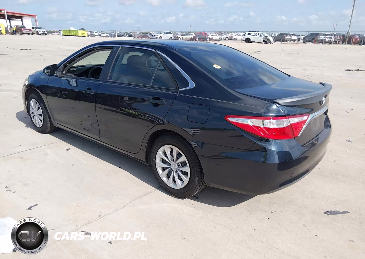 2016 Toyota Camry Le VIN:4T4BF1FK2GR575159 - 3