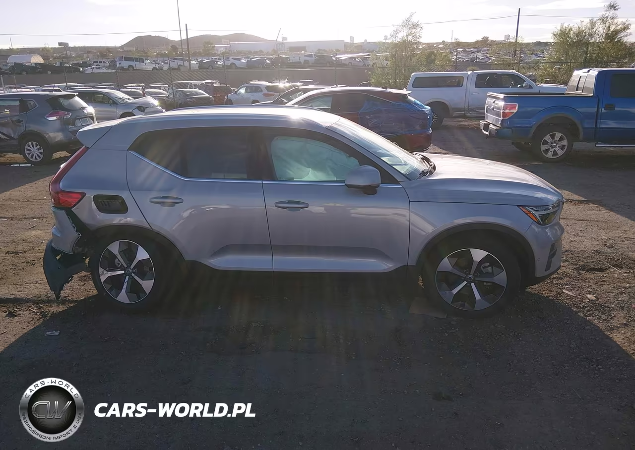 2024 Volvo Xc40 B5 Plus Bright Theme VIN:YV4L12UE1R2373073 - 13
