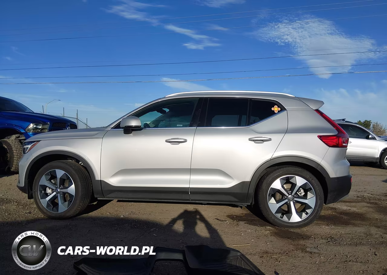 2024 Volvo Xc40 B5 Plus Bright Theme VIN:YV4L12UE1R2373073 - 14