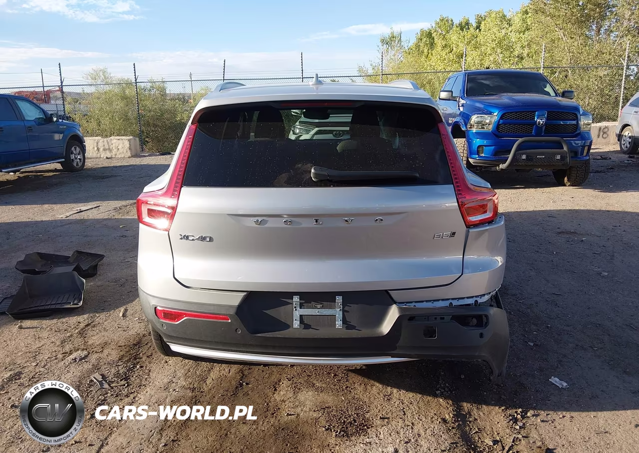 2024 Volvo Xc40 B5 Plus Bright Theme VIN:YV4L12UE1R2373073 - 16
