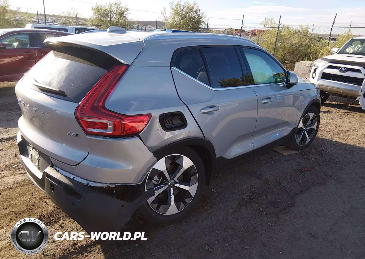 2024 Volvo Xc40 B5 Plus Bright Theme VIN:YV4L12UE1R2373073 - 4