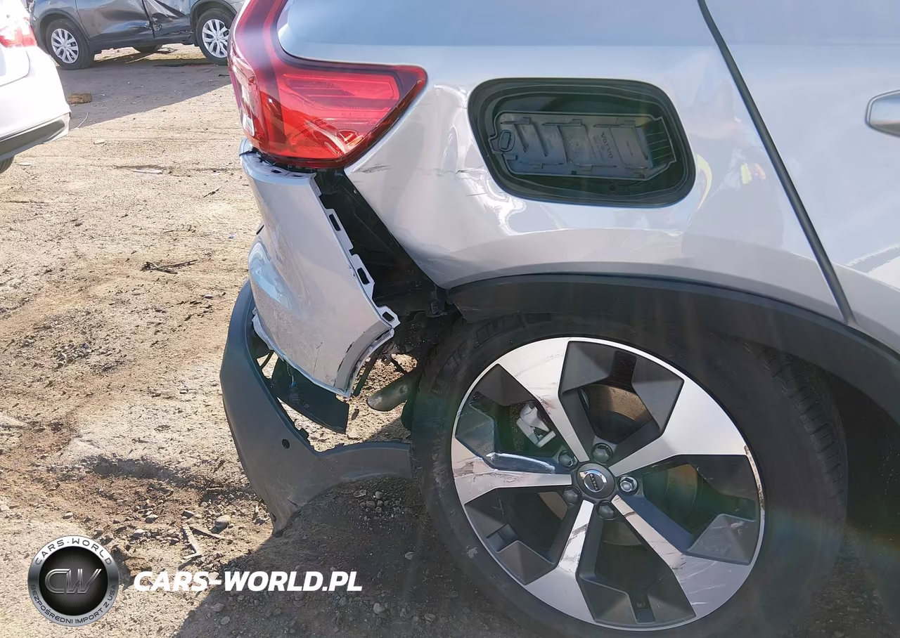 2024 Volvo Xc40 B5 Plus Bright Theme VIN:YV4L12UE1R2373073 - 6