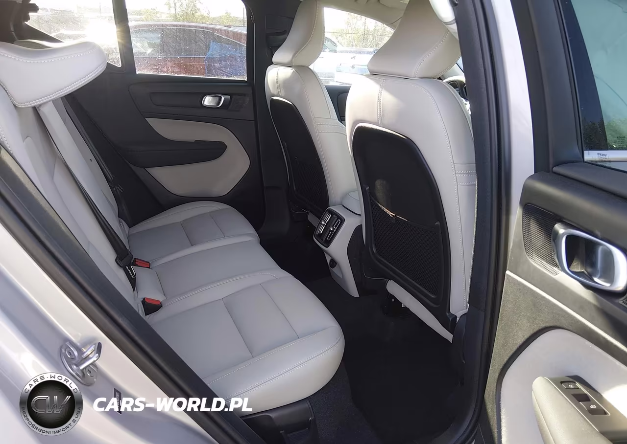 2024 Volvo Xc40 B5 Plus Bright Theme VIN:YV4L12UE1R2373073 - 8