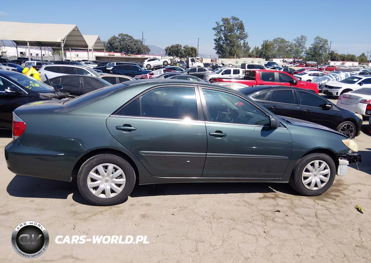 2005 Toyota Camry Le VIN:4T1BE32K35U419403 - 14