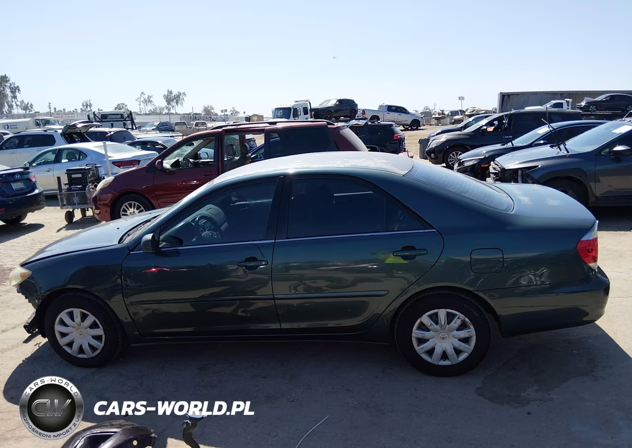 2005 Toyota Camry Le VIN:4T1BE32K35U419403 - 15