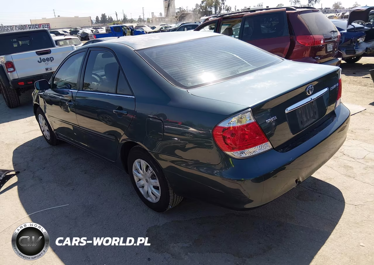 2005 Toyota Camry Le VIN:4T1BE32K35U419403 - 3
