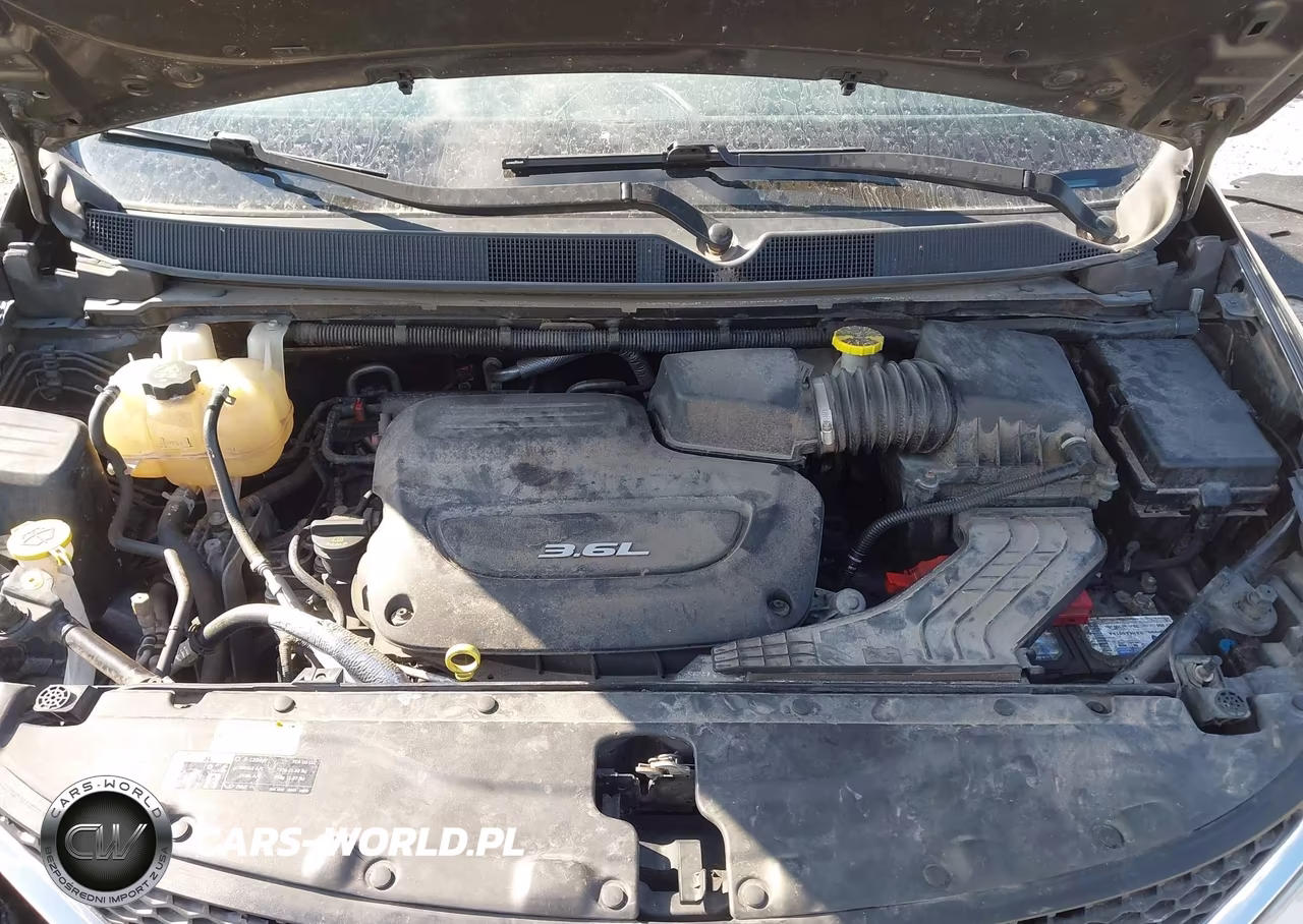2017 Chrysler Pacifica Touring-L VIN:2C4RC1BG0HR810664 - 10