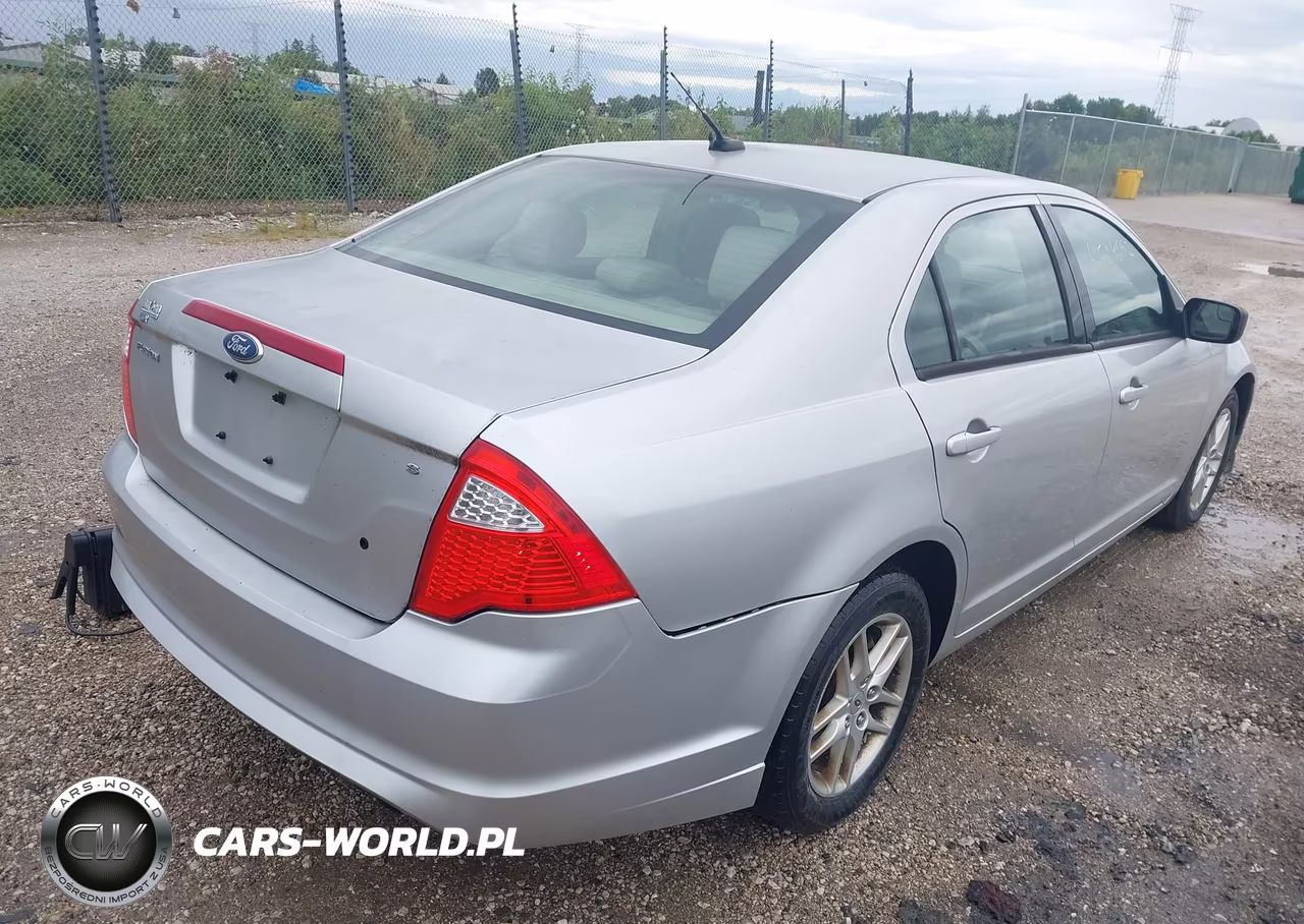 2011 Ford Fusion S VIN:3FAHP0GA7BR144053 - 4