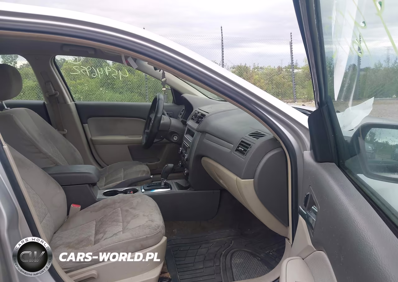 2011 Ford Fusion S VIN:3FAHP0GA7BR144053 - 5