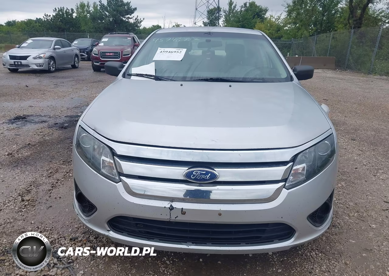 2011 Ford Fusion S VIN:3FAHP0GA7BR144053 - 6
