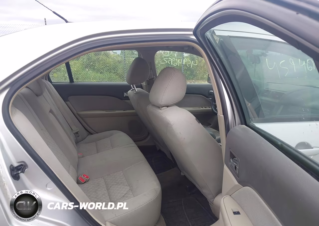 2011 Ford Fusion S VIN:3FAHP0GA7BR144053 - 8