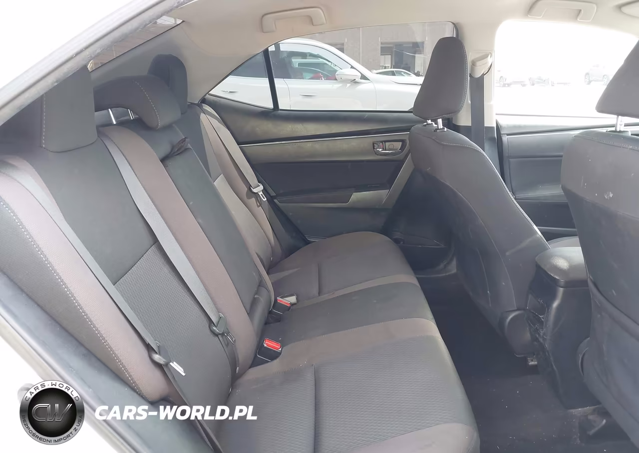 2018 Toyota Corolla Le VIN:2T1BURHEXJC084241 - 8