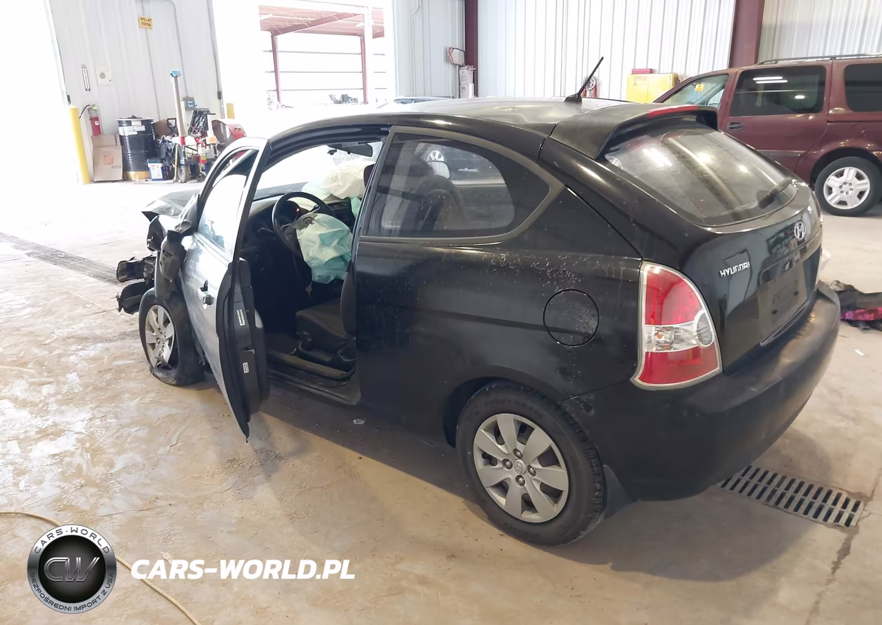 2010 Hyundai Accent Gs VIN:KMHCM3AC2AU158485 - 3