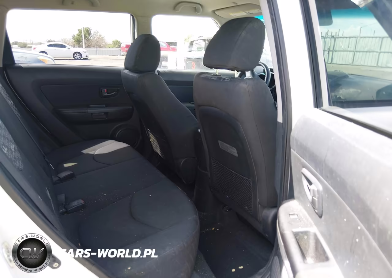 2011 Kia Soul + VIN:KNDJT2A25B7711338 - 8