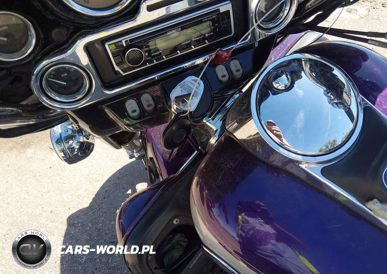 2001 Harley-Davidson Flhtcui VIN:1HD1FCW131Y630519 - 11