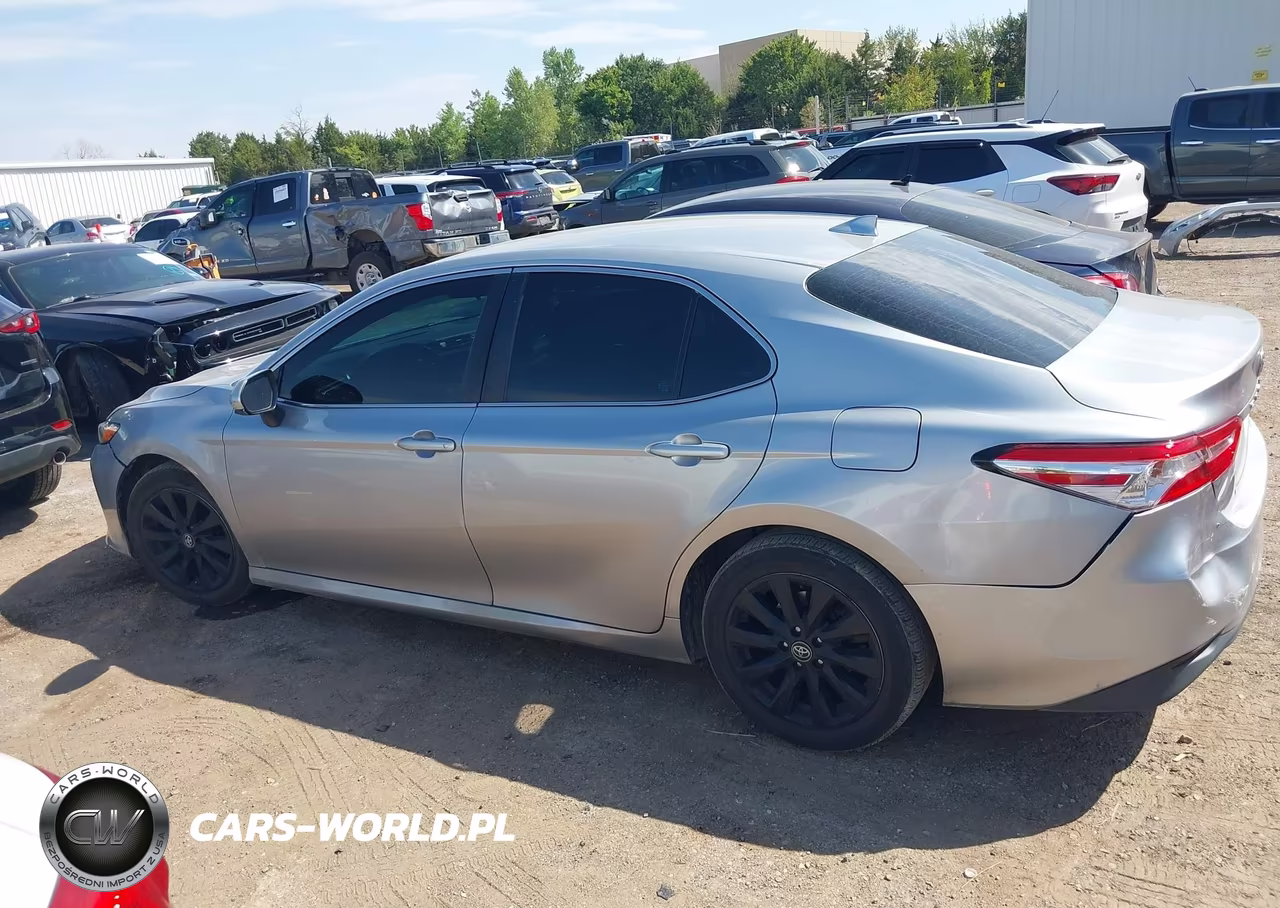 2019 Toyota Camry Le VIN:4T1B11HK7KU173927 - 15