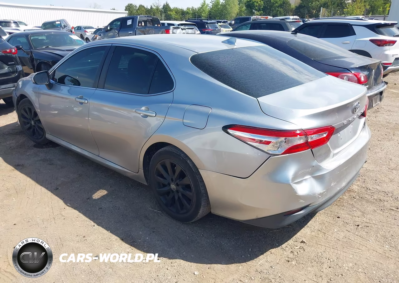 2019 Toyota Camry Le VIN:4T1B11HK7KU173927 - 3
