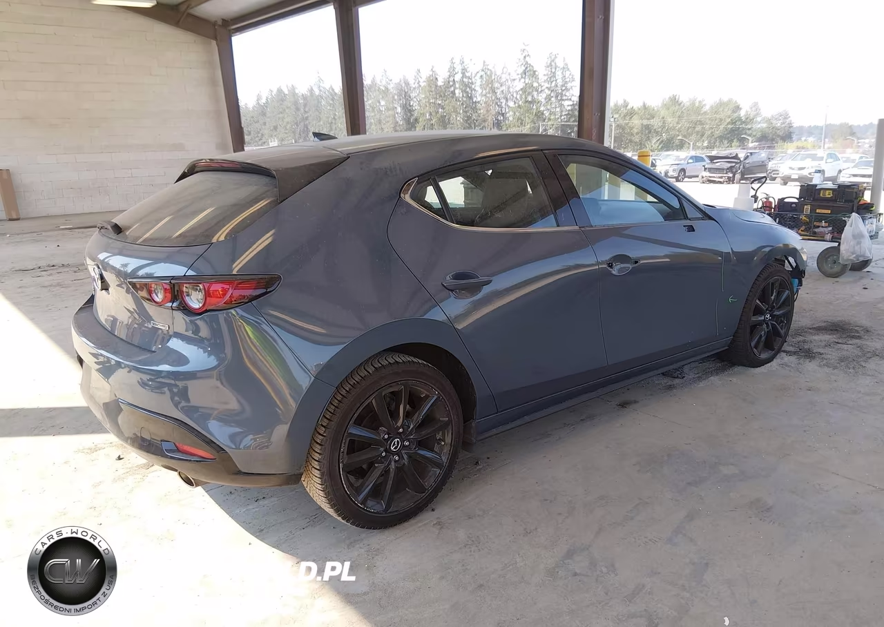 2020 Mazda Mazda3 Premium Package VIN:JM1BPBNM3L1158746 - 4