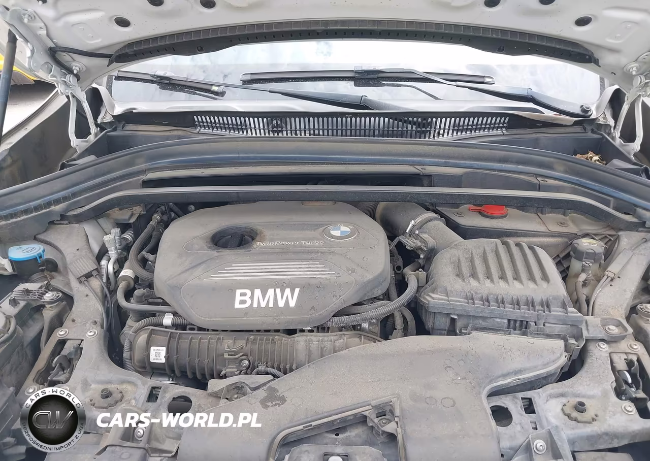 2018 BMW X1 Sdrive28I VIN:WBXHU7C37J5H43917 - 10